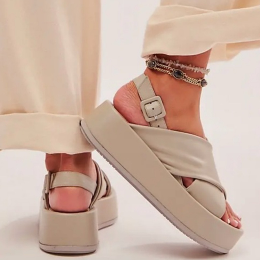 Palomo Barcelo Leather Sandals Size 7.5